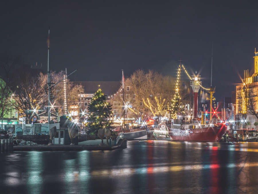 Weihnachtsgrüße für Ostfriesland Wir wünschen unseren Leserinnen und