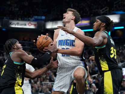 Franz Wagner (M) konnte mit Orlando einen Sieg feiern.