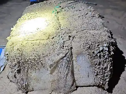 Die Polizei warnt die Bev&ouml;lkerung davor, die Pakete zu ber&uuml;hren oder zu &ouml;ffnen.