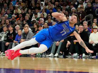 Luka Doncic von den Dallas Mavericks erzielte 50 Punkte gegen die Phoenix Suns.
