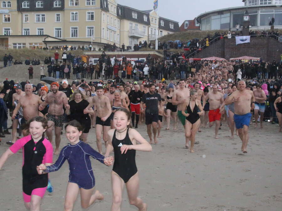 279 bathers plunge into the six degree cold North Sea