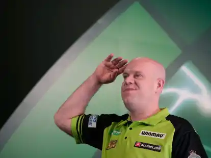 Der Niederl&auml;nder Michael van Gerwen beim zum Viertelfinalspiel im Ally Pally in London.