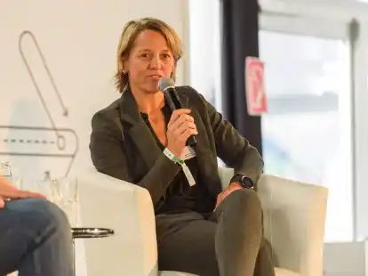 Bayern-Sportdirektorin Bianca Rech will auch M&auml;nner als Schiedsrichter in der Frauen-Bundesliga einsetzen.