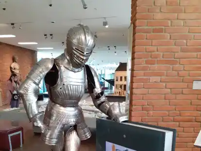 Die R&uuml;stung des Balthasar ist derzeit im Focke-Museum in Bremenzu sehen. Wird sie bald wieder nach Esens zur&uuml;ckkommen?