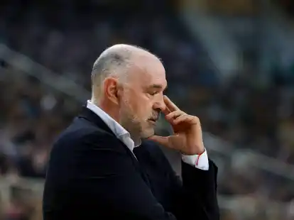 Bayerns Cheftrainer Pablo Laso sah in Mailand eine deutliche Niederlage seiner Mannschaft.