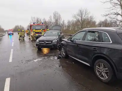 Unfall Auf B210 Bei Jever: Großaufgebot An Feuerwehr