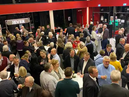 Blick ins Theater-Foyer beim Neujahrsempfang der Stadt Jever am Freitagabend.
