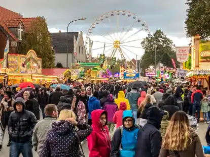 Der Gallimarkt 2023: Im vergangenen Jahr konnten in Ostfriesland zahlreiche gro&szlig;e und kleine Volksfeste besucht werden. Zur Zufriedenheit der Schausteller. 