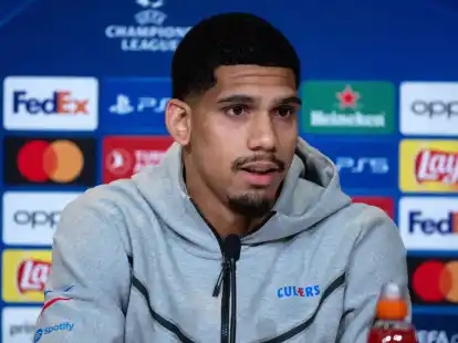 Araujo hat Spekulationen um einen Wechsel zum FC Bayern M&uuml;nchen zur&uuml;ckgewiesen.