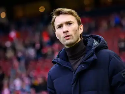 Der Gesch&auml;ftsf&uuml;hrer Sport des Fu&szlig;ball-Bundesligisten Bayer 04 Leverkusen: Simon Rolfes.