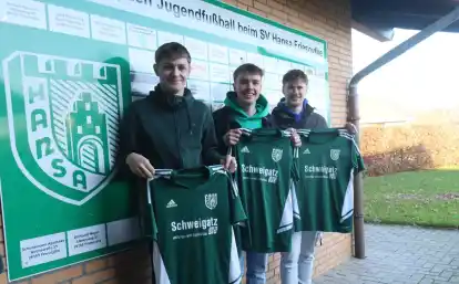 Die jungen Talente (von links) Luca Bunten, Simon Ortmann und Til Steinkamp wollen sich nächste Saison in Hansas erstem Herrenteam durchsetzen.