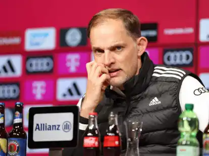 Trainer Thomas Tuchel w&uuml;nscht sich f&uuml;r den Kader des FC Bayern noch einen zweikampfstarken rechten Au&szlig;enverteidiger.
