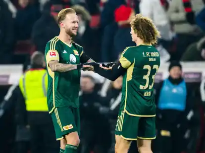 Kevin Vogt (l) stand nur zwei Tage nach seiner Verpflichtung in der Startelf der Unioner.