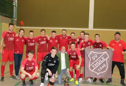 Vierter Titel in Folge: Die Fußballer des SV Thüle sind Stadtmeisterschafts-Seriensieger.