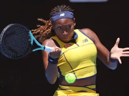 Coco Gauff setzt ein Ausrufezeichen: Ohne M&uuml;he erreicht sie bei den Australian Open die zweite Runde.