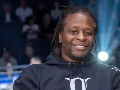 Der Moderator Mola Adebisi wird Papa.