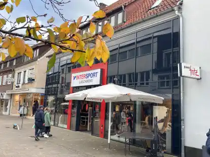 Ist in finanzielle Schieflage geraten: Intersport Laschinski, hier die Gesch&auml;ftsstelle in der Cloppenburger Innenstadt.
