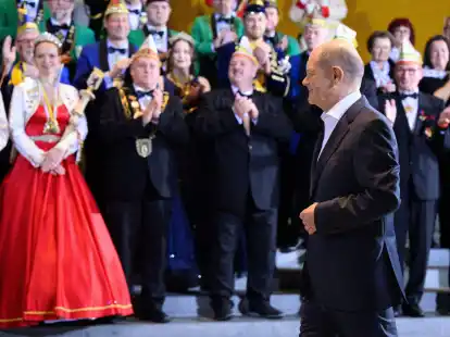Bundeskanzler Olaf Scholz empf&auml;ngt Karnevalisten aus ganz Deutschland.