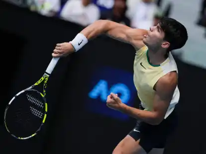 Steht bei den Australian Open im Achtelfinale: Carlos Alcaraz.