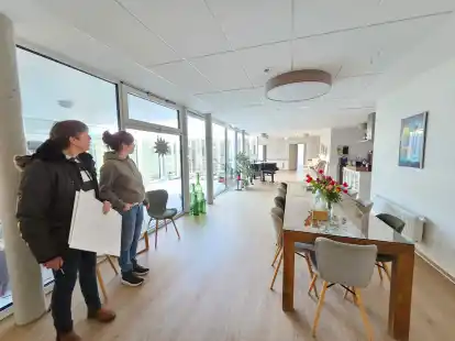 Blick in das Hospiz mit dem gemeinsamen Aufenthaltsbereich f&uuml;r die G&auml;ste der Einrichtung.