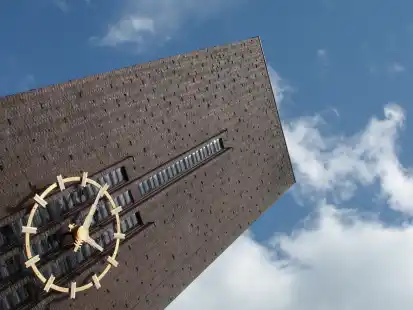 Wenn der Wilhelmshavener Rat tagt, sollten interessierte Zuschauer Zeit mitbringen.