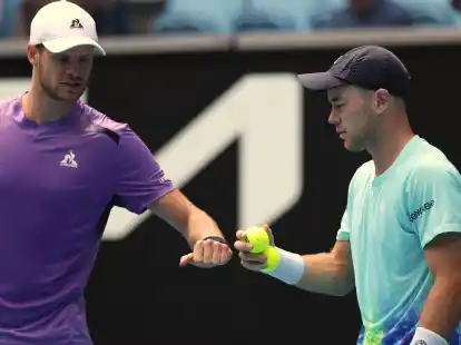 &Uuml;berraschend im Halbfinale:&nbsp;Yannick Hanfmann (l)&nbsp;und Dominik Koepfer.