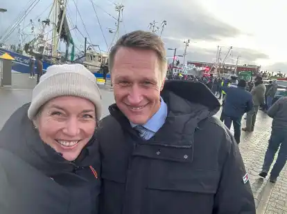 MdB Siemtje M&ouml;ller und Wittmunds Landrat Holger Heymann haben sich in der vergangenen Woche mit Fischereibetrieben ausgetauscht.