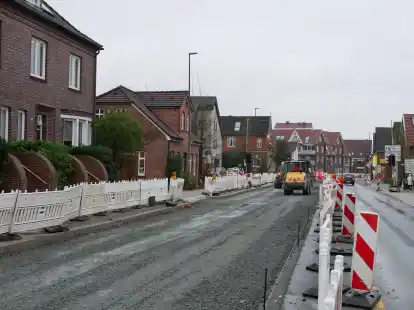 2023 ist die Fockenbollwerkstra&szlig;e in Aurich eine gro&szlig;e Baustelle gewesen. Ihre Sanierung wird dieses Jahr fortgesetzt.