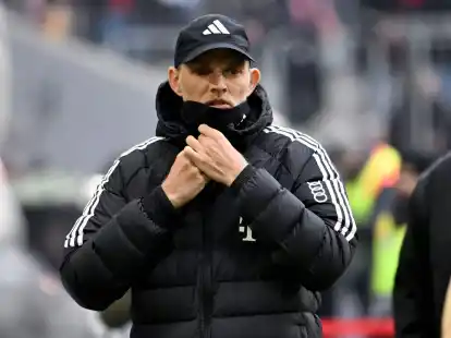 Bayerns Trainer Thomas Tuchel &auml;u&szlig;erte sich wohlwollend &uuml;ber eine Trainerstelle im Ausland.