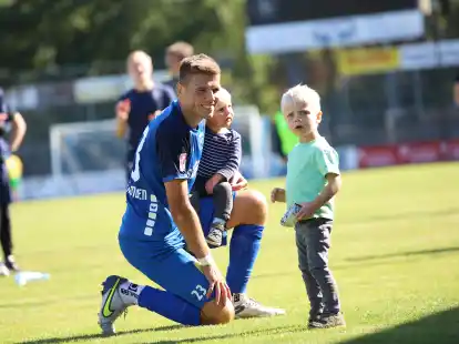 Wenn das Training wegfällt, hat er mehr Zeit für seine Söhne: Bastian Dassel, Kapitän des BSV Kickers Emden, beendet seine Karriere als Fußballer. Gleichzeitig will er als Geschäftsführer der geplanten GmbH Verantwortung übernehmen.