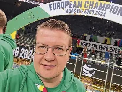 Als freiwilliger Helfer war der Wilhelmshavener Florian Voelter bei der Handball-Europameisterschaft in Deutschland als Scout im Einsatz.
