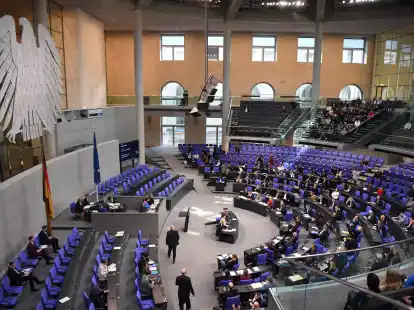 Es laufen bereits Gespr&auml;che f&uuml;r den Etat 2025 - und die d&uuml;rften ebenfalls nicht einfach werden. Allein im Kernhaushalt klafft erneut eine L&uuml;cke im zweistelligen Milliardenbereich.