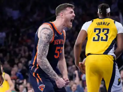 Knicks-Center Isaiah Hartenstein jubelt.