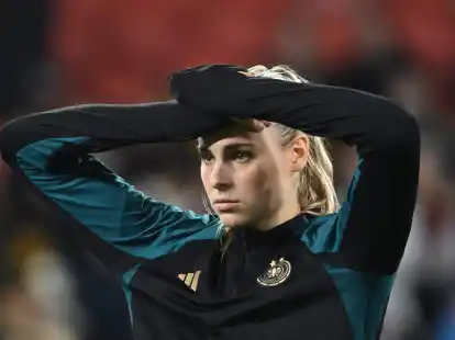 In einem Interview &auml;u&szlig;ert sich Jule Brand &uuml;ber die Schattenseiten ihres schnellen Aufstiegs.