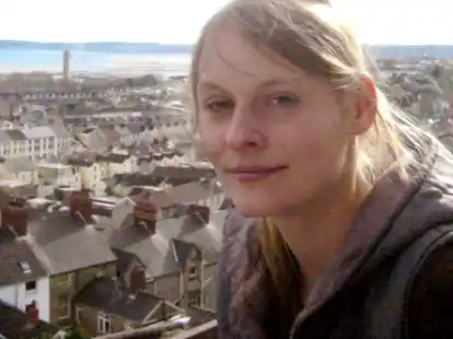 Seit Ende des 19. Jahrhunderts werden mit dem Hackfeld&rsquo;schen Marienschulfonds Hauptschulabsolventen aus der Gemeinde Ganderkesee bei der Ausbildung gef&ouml;rdert &ndash; auch Susanne Vosteen. Ab 2003 studierte sie in Wales (Bild).