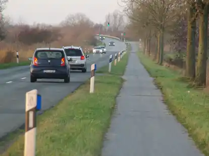 Der Radweg an der K294 soll zur einer Radvorrangroute ausgebaut werden. Das Foto zeigt den Blick in Richtung Ostiem.
