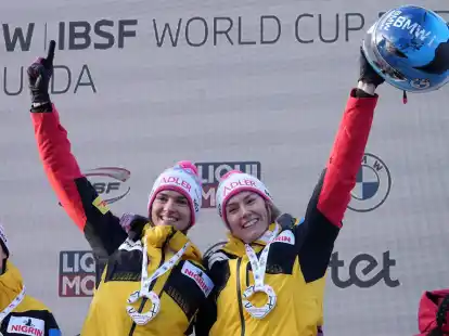 Laura Nolte (r) und Neele Schuten siegten in Sigulda im Zweierbob.