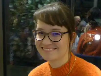 Auf Einladung der Buchhandlung Prien las Elena Fischer aus ihrem Erfolgsroman &bdquo;Paradise Garden&ldquo;.