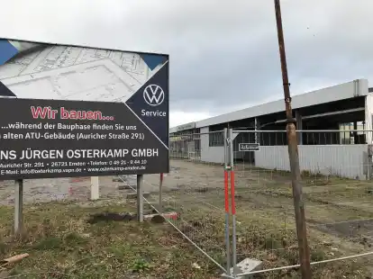 Der Abriss des ehemaligen Autohauses Hans J&uuml;rgen Osterkamp an der Auricher Stra&szlig;e steht bevor.