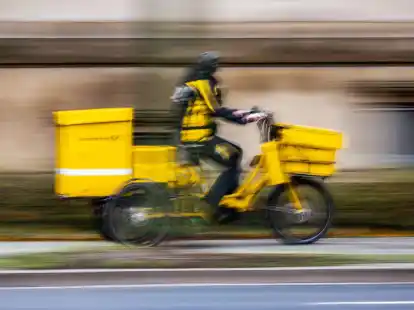 41.589 Mal wurde sich im Jahr 2023 &uuml;ber die Post- und Paketbranche beschwert.