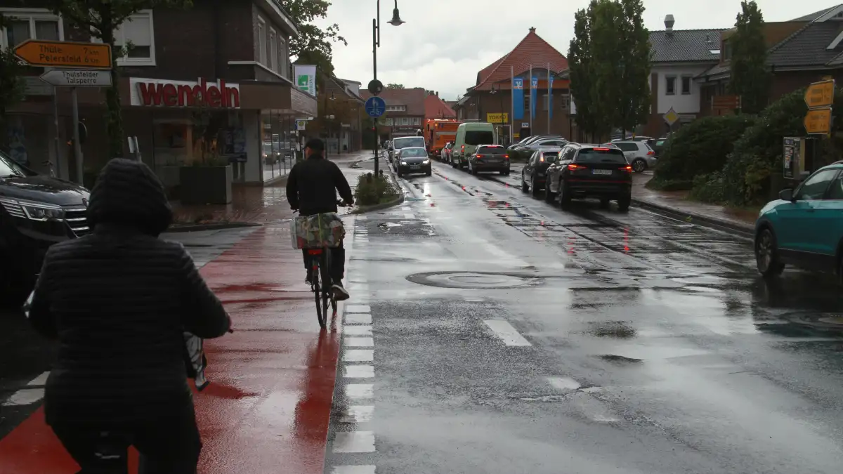 Tempo 30 und Radfahrer auf die Hauptstraße in Garrel