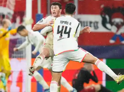 Benfica gewann in Salzburg mit 3:1 und r&uuml;ckte damit auf den dritten Platz der Gruppe D vor.