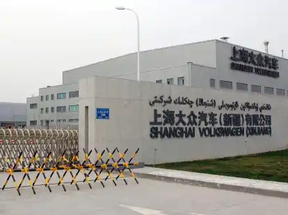 VW betreibt ein Werk in Xinjiang.