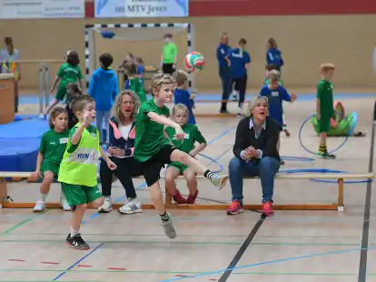 Spaß und Ehrgeiz hielten sich beim Handballturnier der jeverschen Grundschulen die Waage.