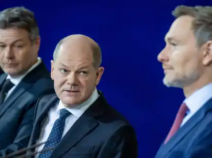 Olaf Scholz und Christian Lindner (r). Der Kanzler setzt auf das bisherige Nato-Abschreckungssytem.