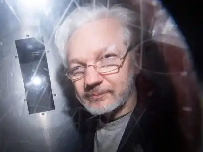 Wikileaks-Gr&uuml;nder Julian Assange droht die Auslieferung an die USA.