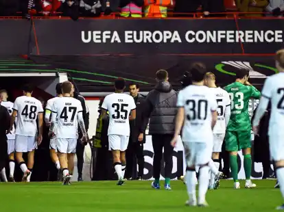 Die Eintracht kann in der Playoff-Runde der Conference League ein attraktives Los ziehen.