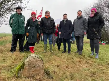 Bei der Aschermittwochswette im Wiedel (von links): Jan Wilhelm Peters, Siemtje M&ouml;ller, Gerhard B&ouml;hling, Jan Edo Albers, Detlef Kasig und Lena Gronewold.