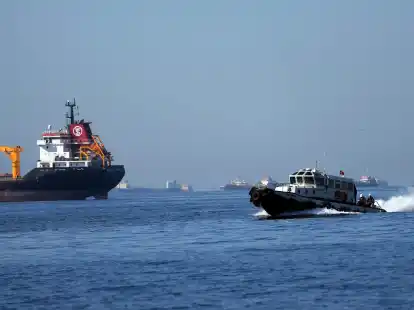 Die t&uuml;rkische K&uuml;stenwache hat Rettungsboote und ein Flugzeug entsandt, um die Schiffsbesatzung zu finden. (Symbolbild)