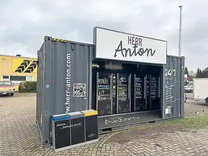Der Verkaufsautomat &bdquo;Herr Anton&ldquo; an der M&uuml;hlenstra&szlig;e in Jever darf vorerst bleiben.